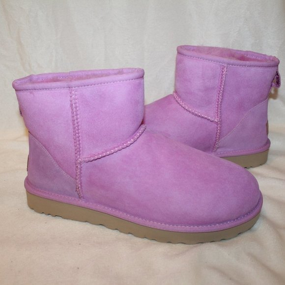 NIB UGG WOMEN'S‎ MINI WATER RESISTANT SUEDE SHEARLNG BOOTS WILDFLOWER PINK - Picture 1 of 8